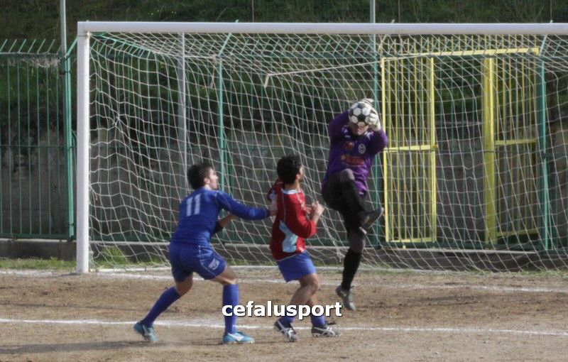 120304 sport 100y_tn.jpg